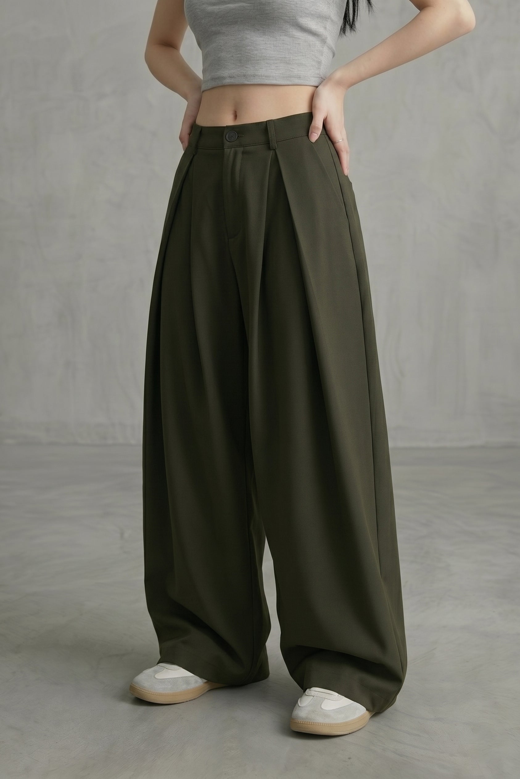 The Aria Wide Pleated Trousers — Olive