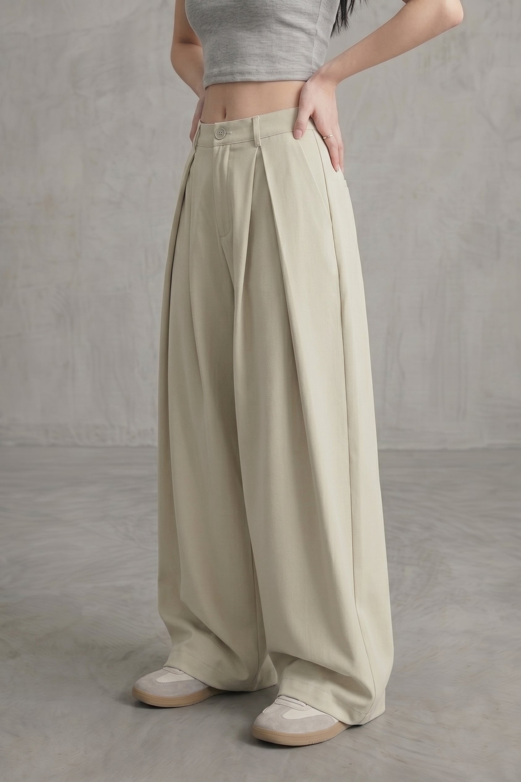 The Aria Wide Pleated Trousers — Cannoli Cream