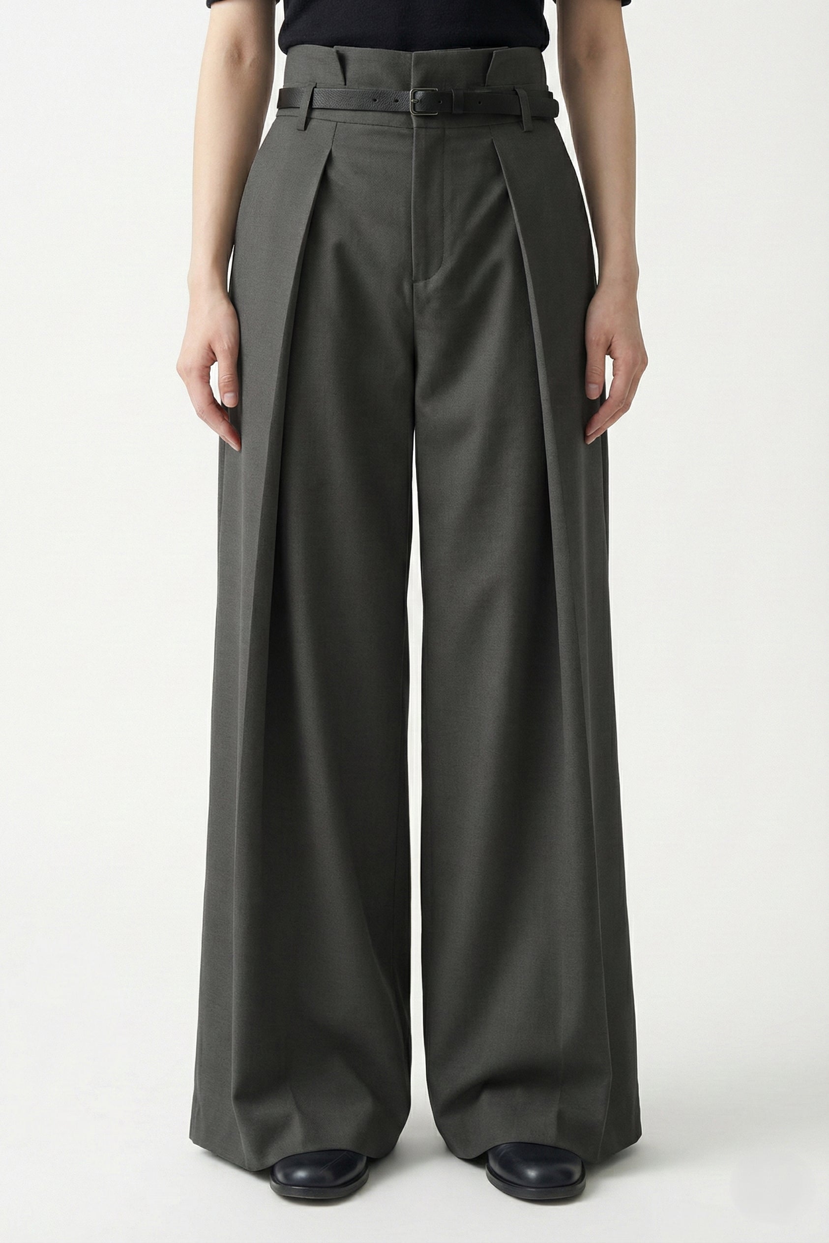 The Vanguard Belted Wide Trousers — Graphite