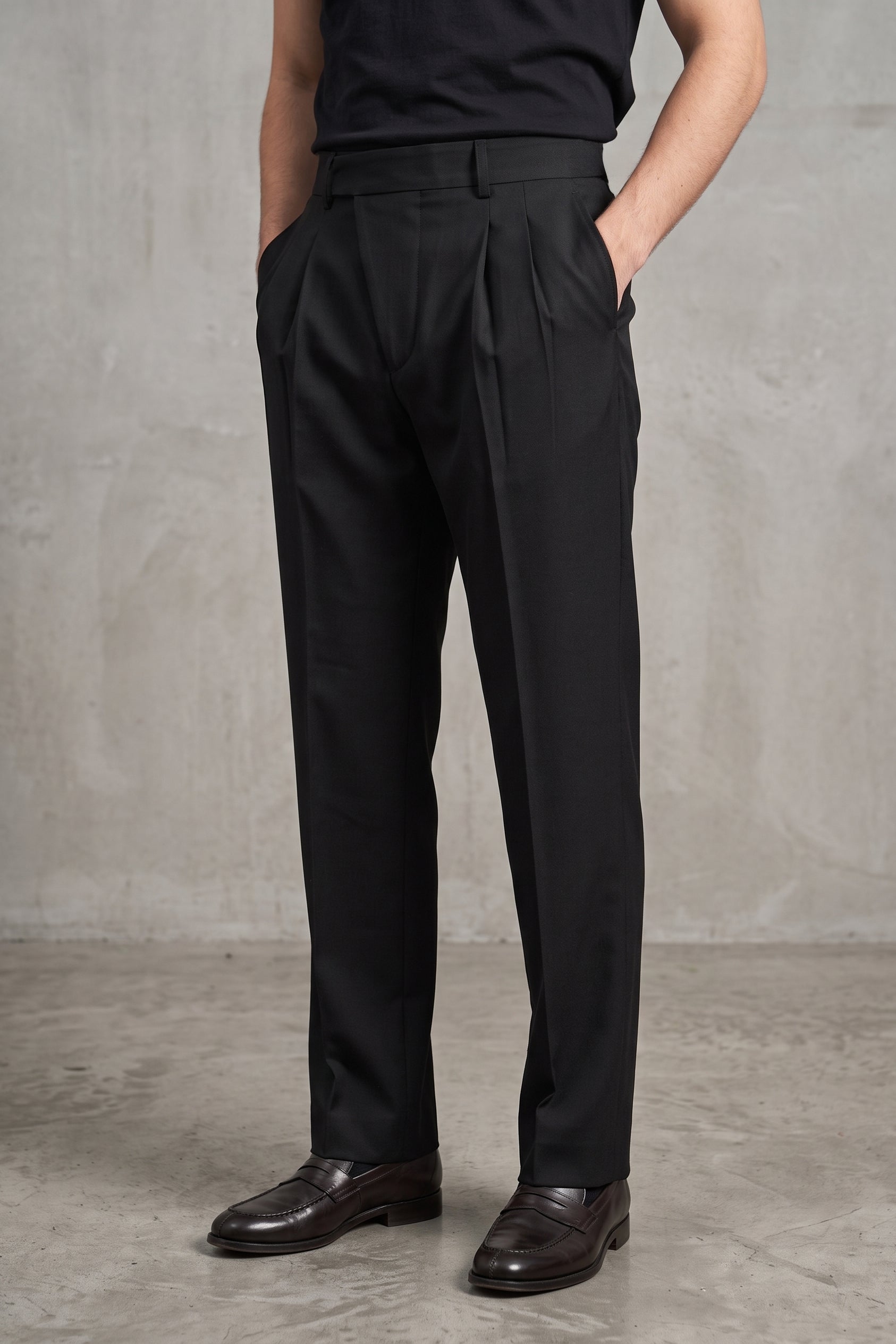 The Arden Pleated Trousers — Onyx