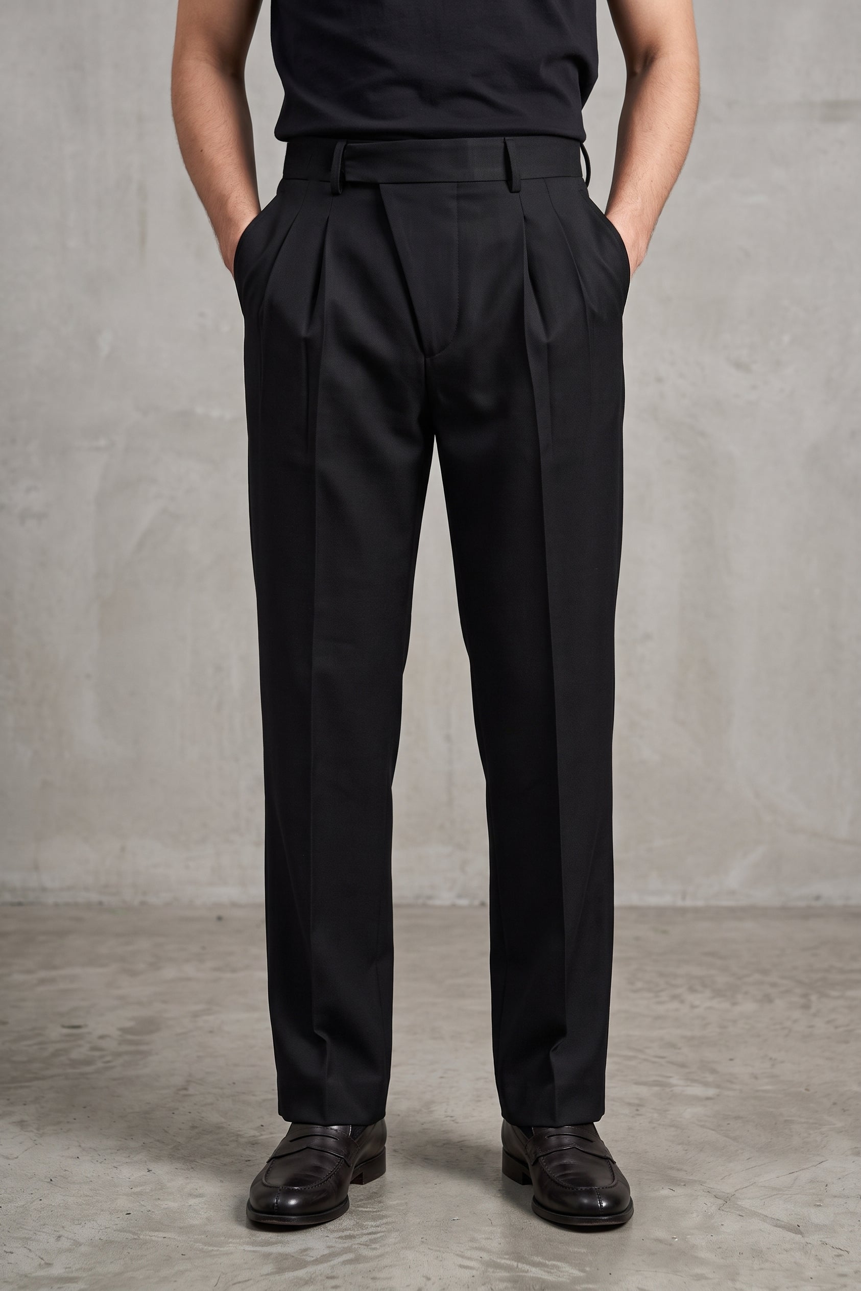 The Arden Pleated Trousers — Onyx