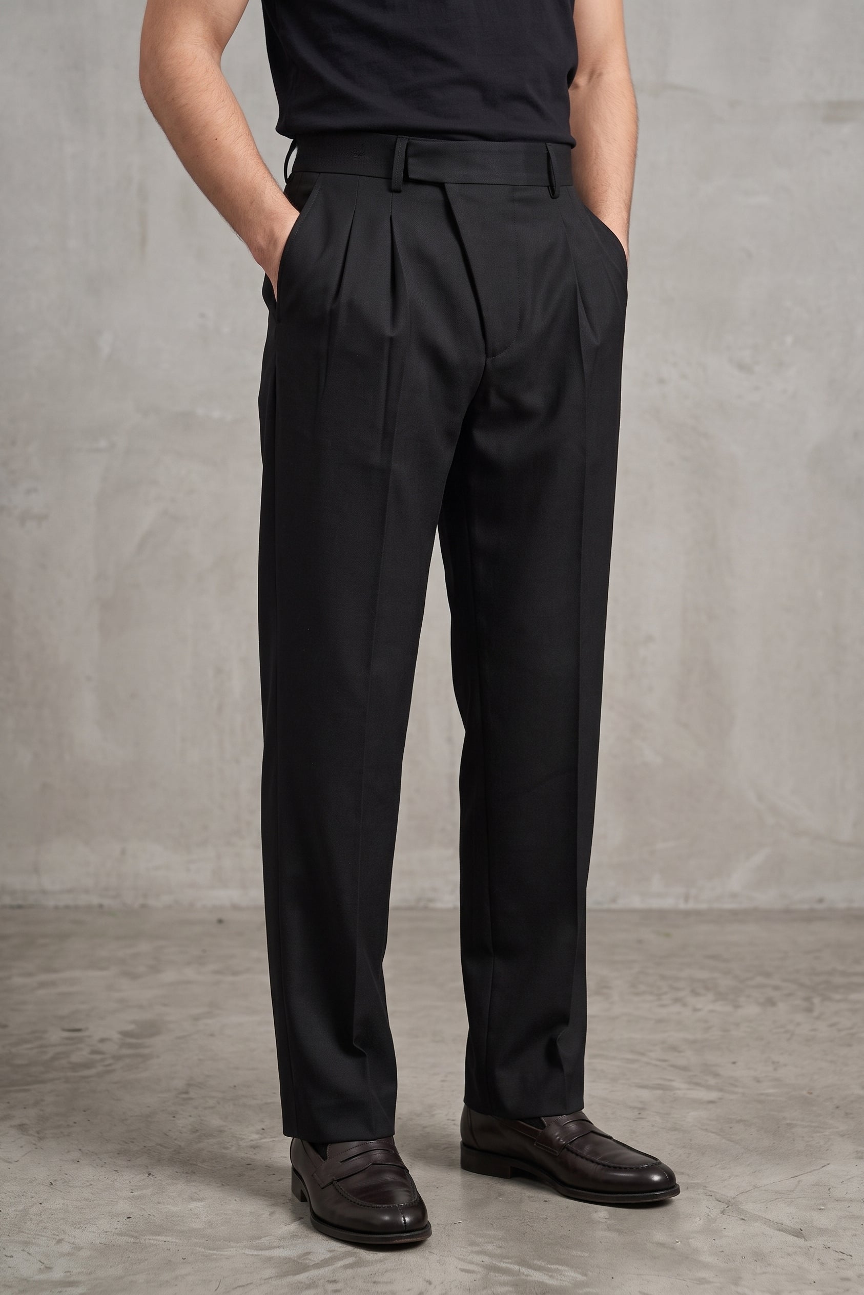 The Arden Pleated Trousers — Onyx
