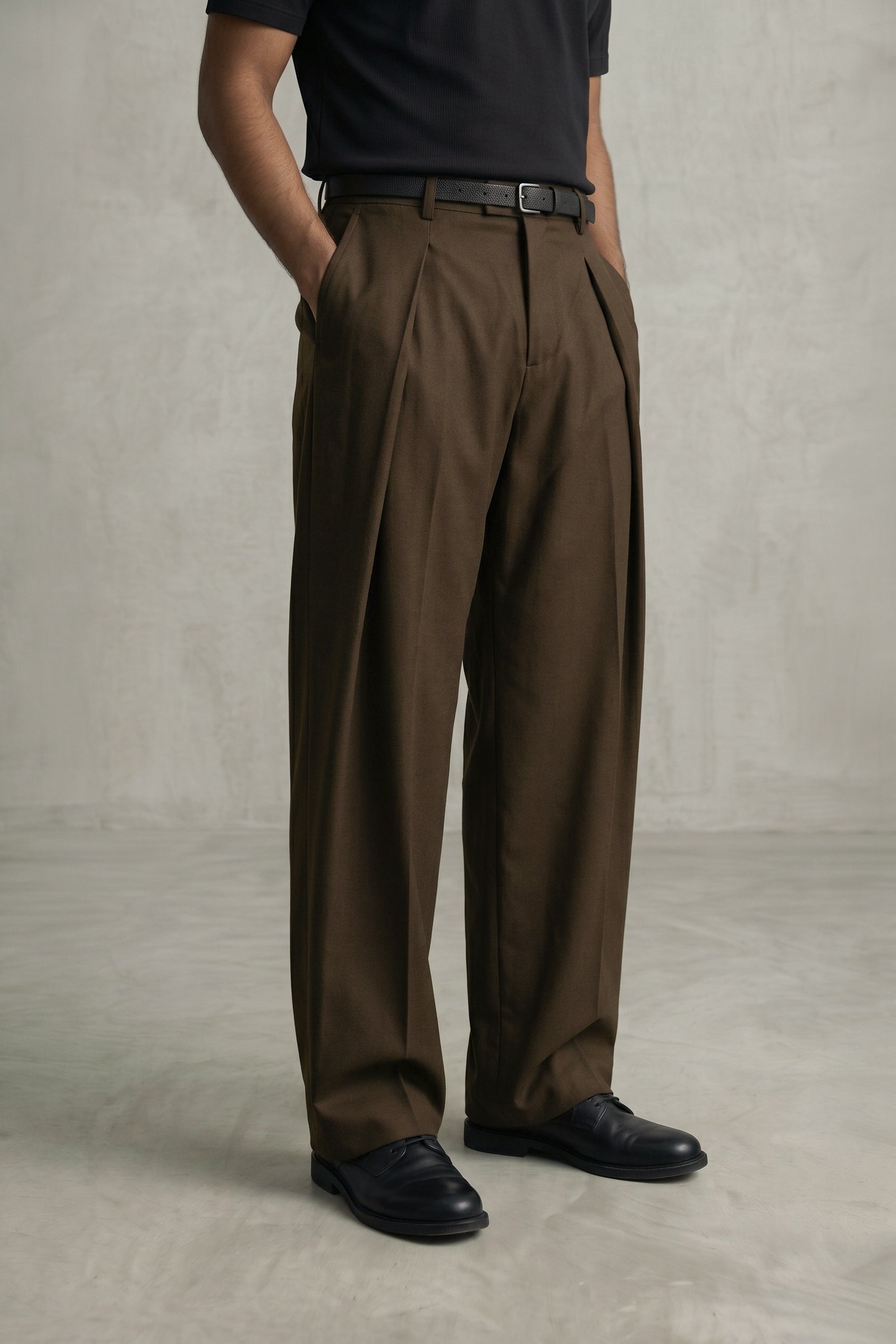The Vero Wide Pleated Trousers — Espresso