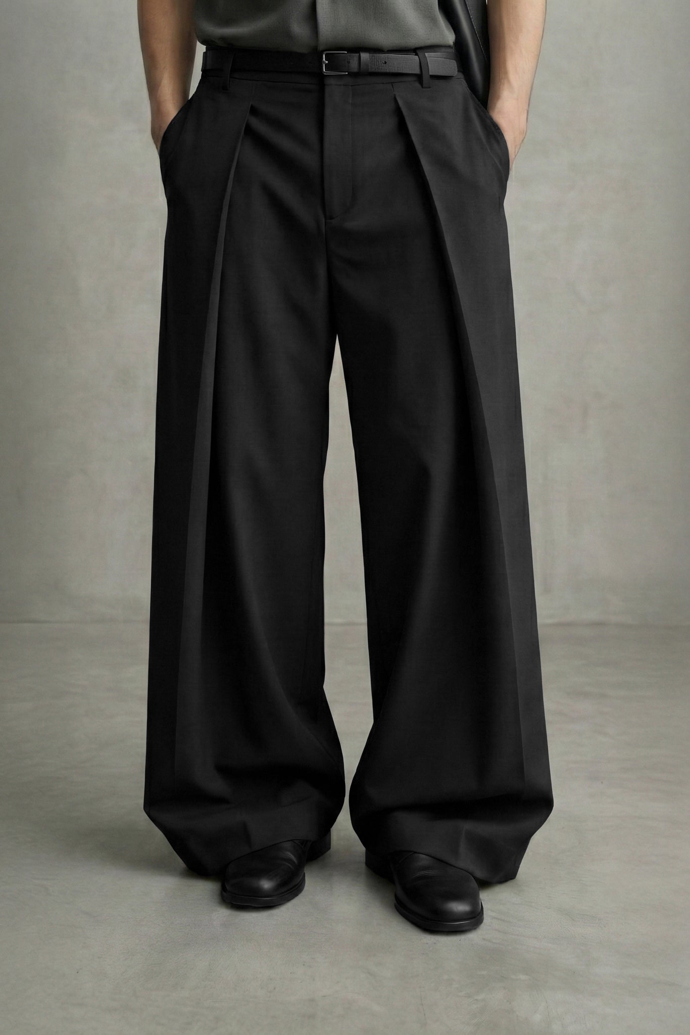 Onyx Vanguard Pleated Trousers