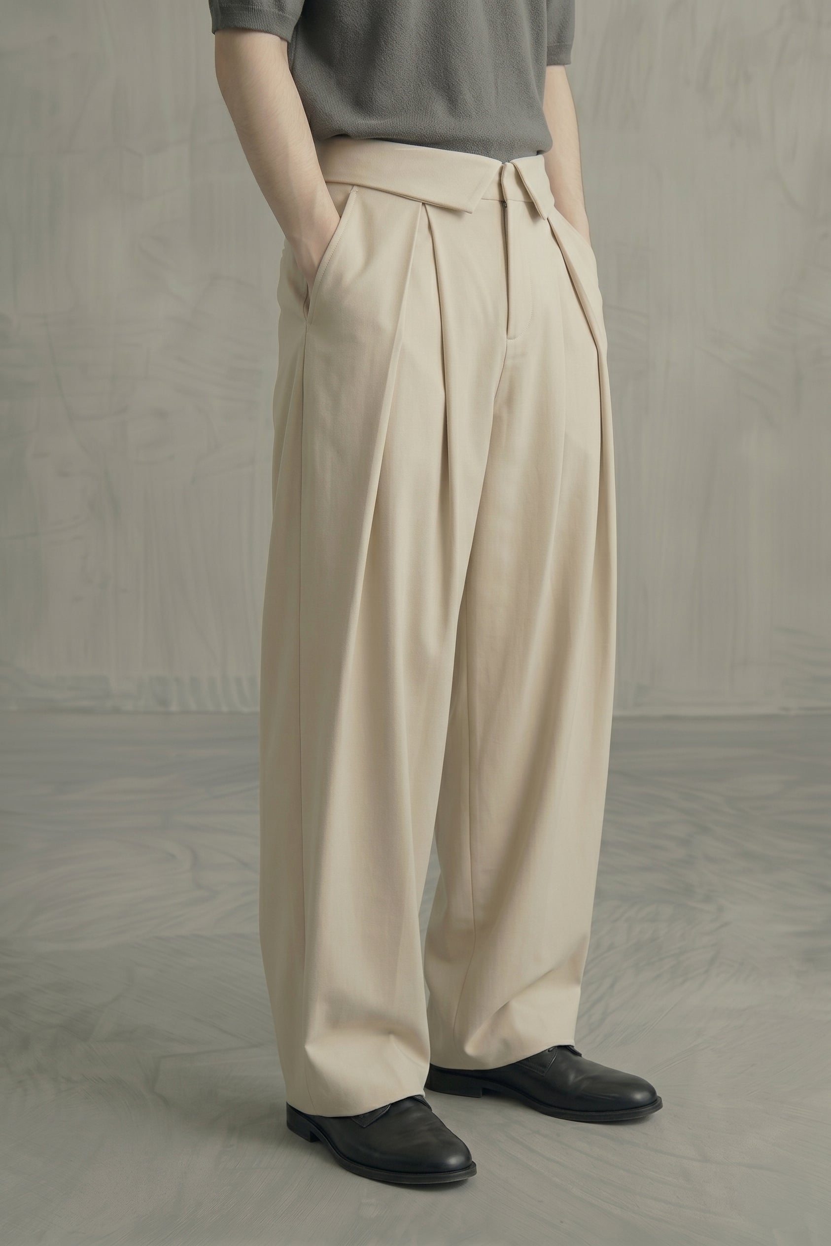 The Aria Fold Pleated Trousers — Cannoli Cream